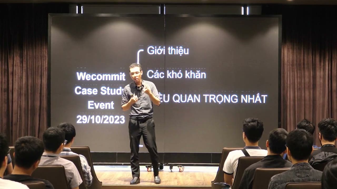 Trần Quốc Huy trình bày tại Wecommit Case Study Event